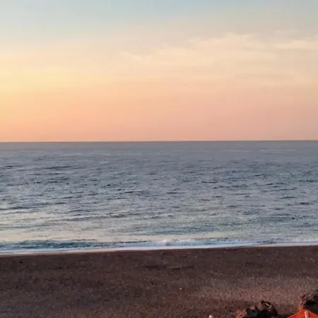 Seaside בית נופש *